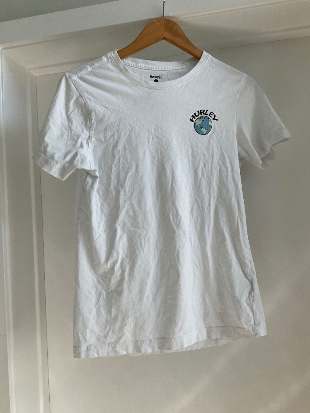 Hurley t shirt
